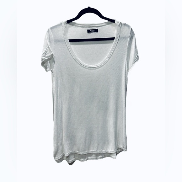 Michael Lauren Buzz Scoop Neck Tee Shirt w/Slight Tail White Small NEW NWT - Picture 2 of 3